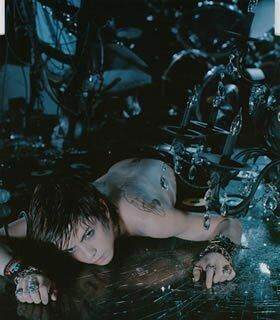 Hyde《Lucy In The Sky With Diamonds》GTP谱